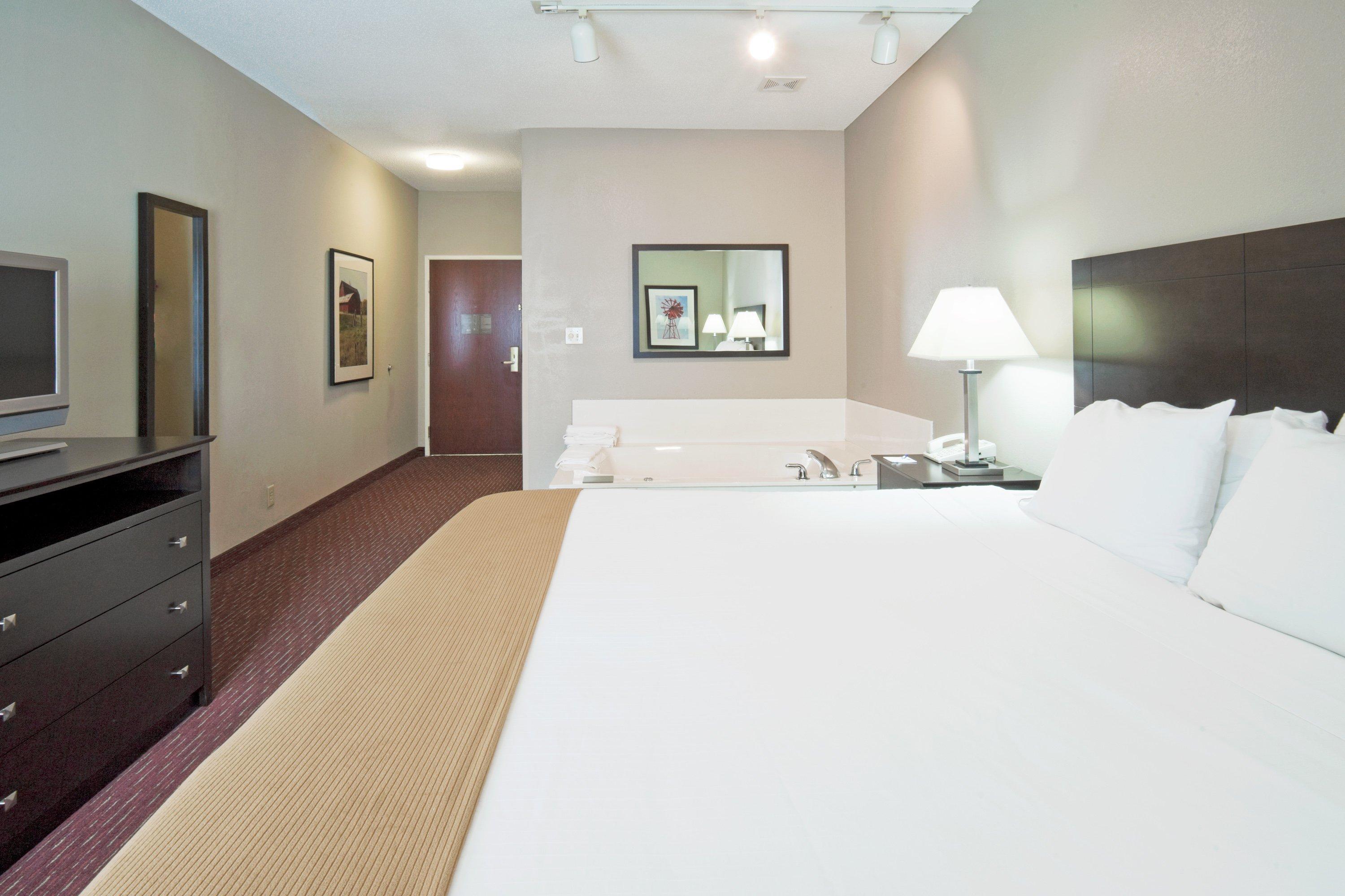 Holiday Inn Express Fort Wayne - East - New Haven By Ihg Exterior photo
