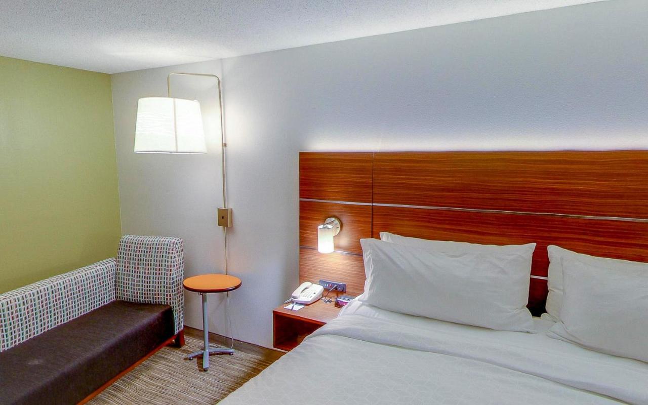 Holiday Inn Express Fort Wayne - East - New Haven By Ihg Exterior photo